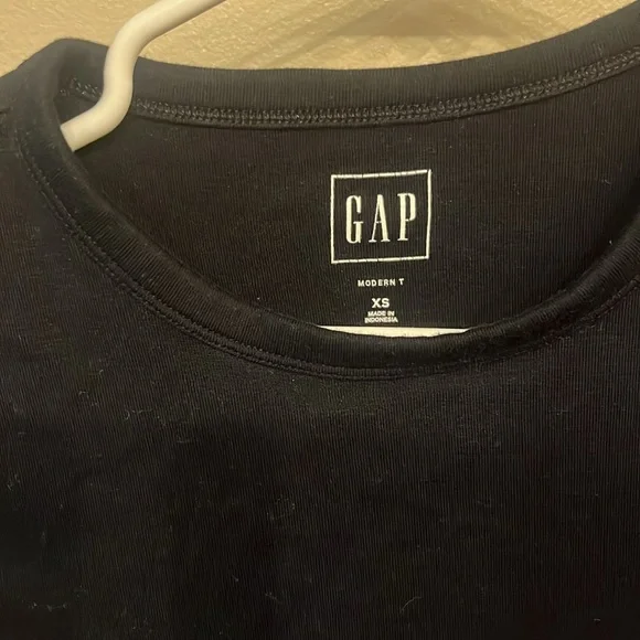Gap t shirt - Picture 2 of 2
